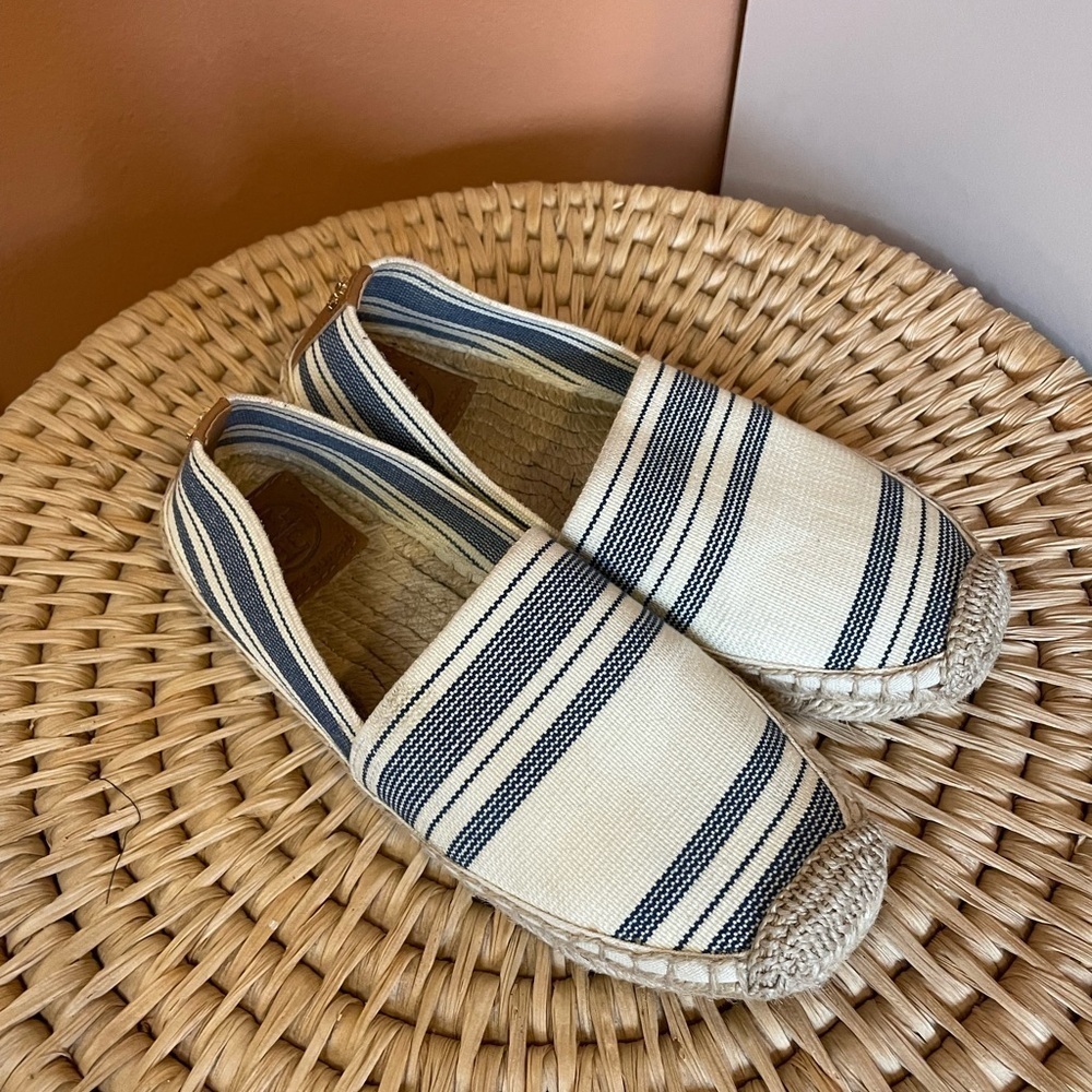 Tori Burch Awning Espadrilles in Blue/White Canvas Women’s Size 5.5